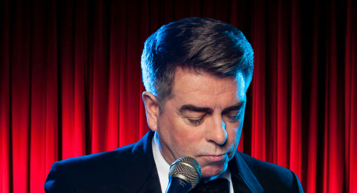 Tim Harwood as Dean Martin